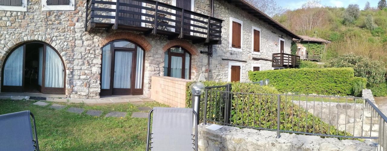 Casa Sasso Apartment Tavernola Bergamasca Exterior photo